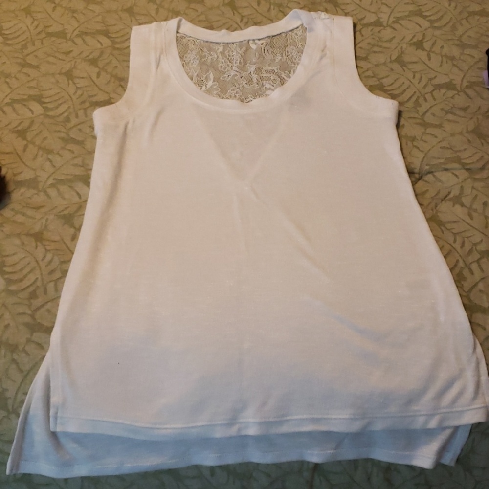 Market & spruce ivory tank